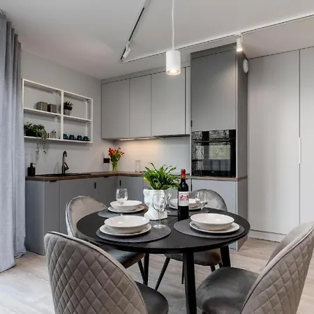 Lägenhet Bliss - Komfortowy Blisko Centrum I Gor By Reapartments Bielsko-Biała